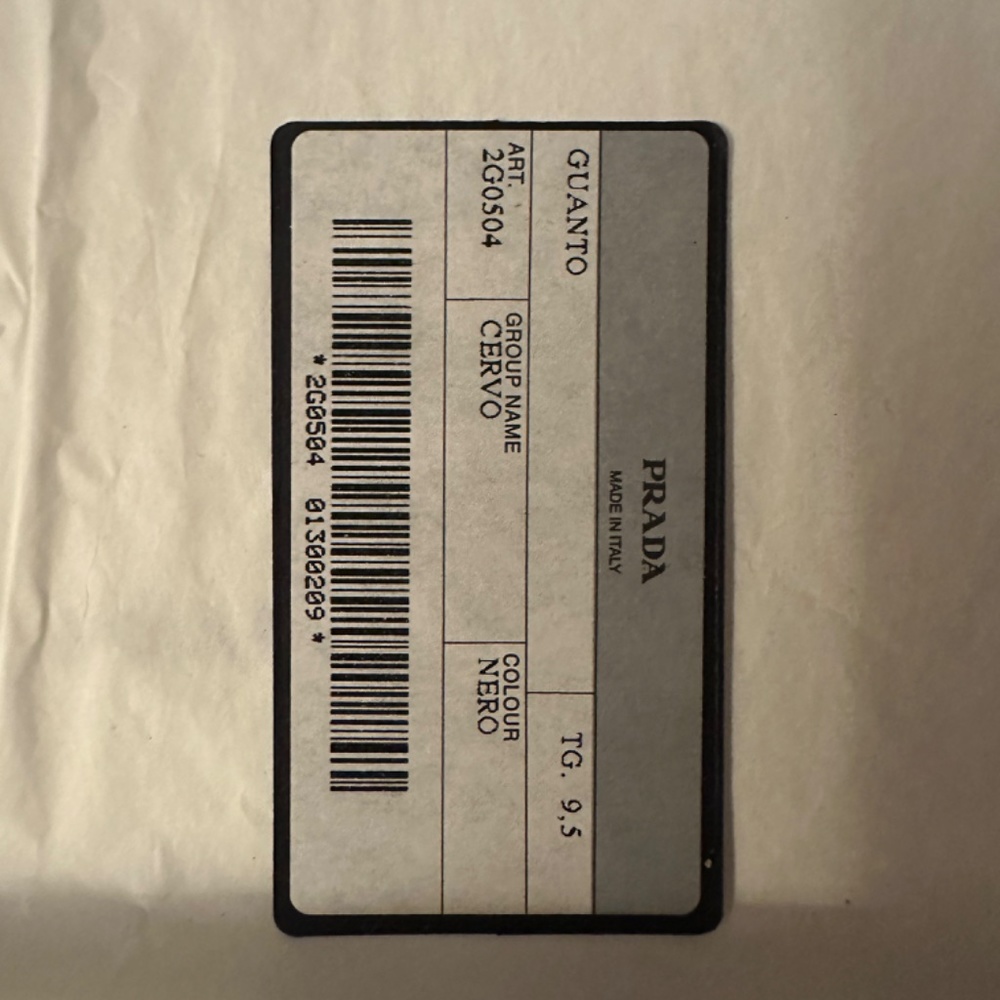 MEN'S NERO (BLACK) LEATHER PRADA GLOVES, NEW WITH TAGS IN ORIGINAL PRADA BOX - Picture 2 of 4